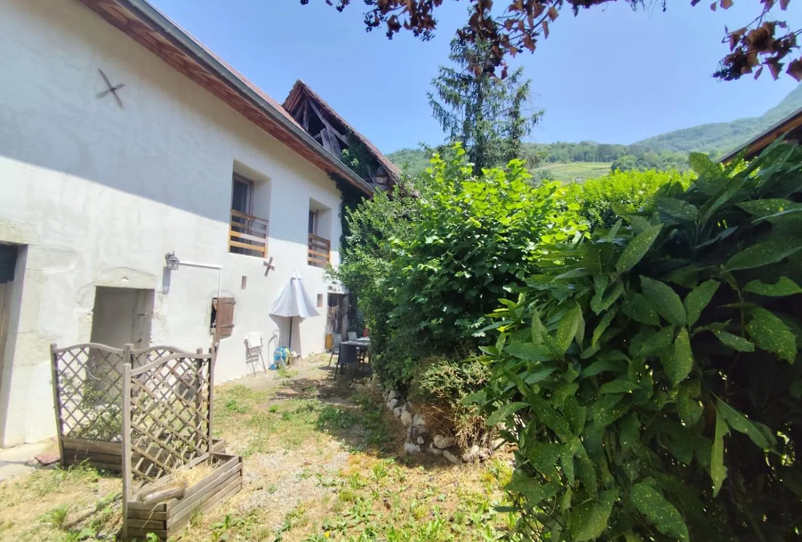 Jongieux Charmante Maison Avec Jardin Au Coeur Du Vignoble Savoyard צרפת