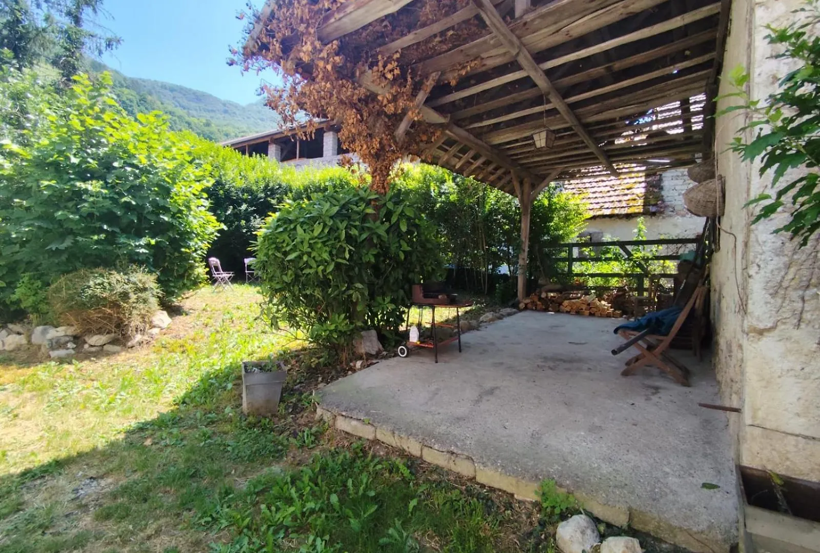 Jongieux Charmante Maison Avec Jardin Au Coeur Du Vignoble Savoyard בית נופש