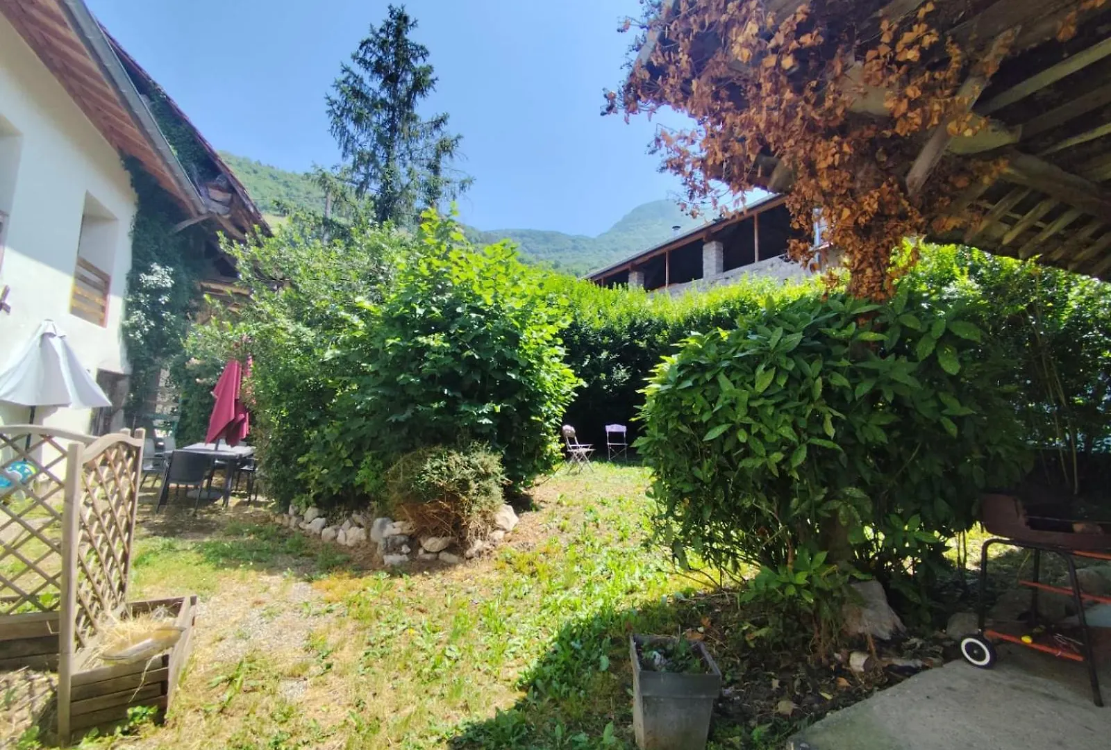 Jongieux Charmante Maison Avec Jardin Au Coeur Du Vignoble Savoyard